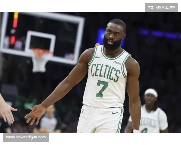 凯尔特人客场挑战爵士，布朗冲击连续30+纪录